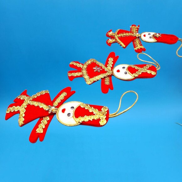 Vintage Red Felt Toy Soldier Ornaments w/ Googly Eyes & Gold Trim 1960s v1 - Picture 9 of 10